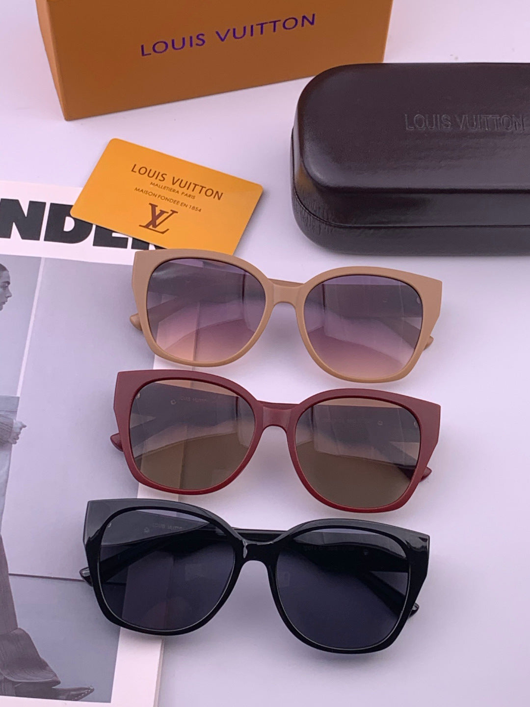 Louis Vuitton L27001 Square Black Lens Sunglasses for Men & Women - 464809 - detail image 7