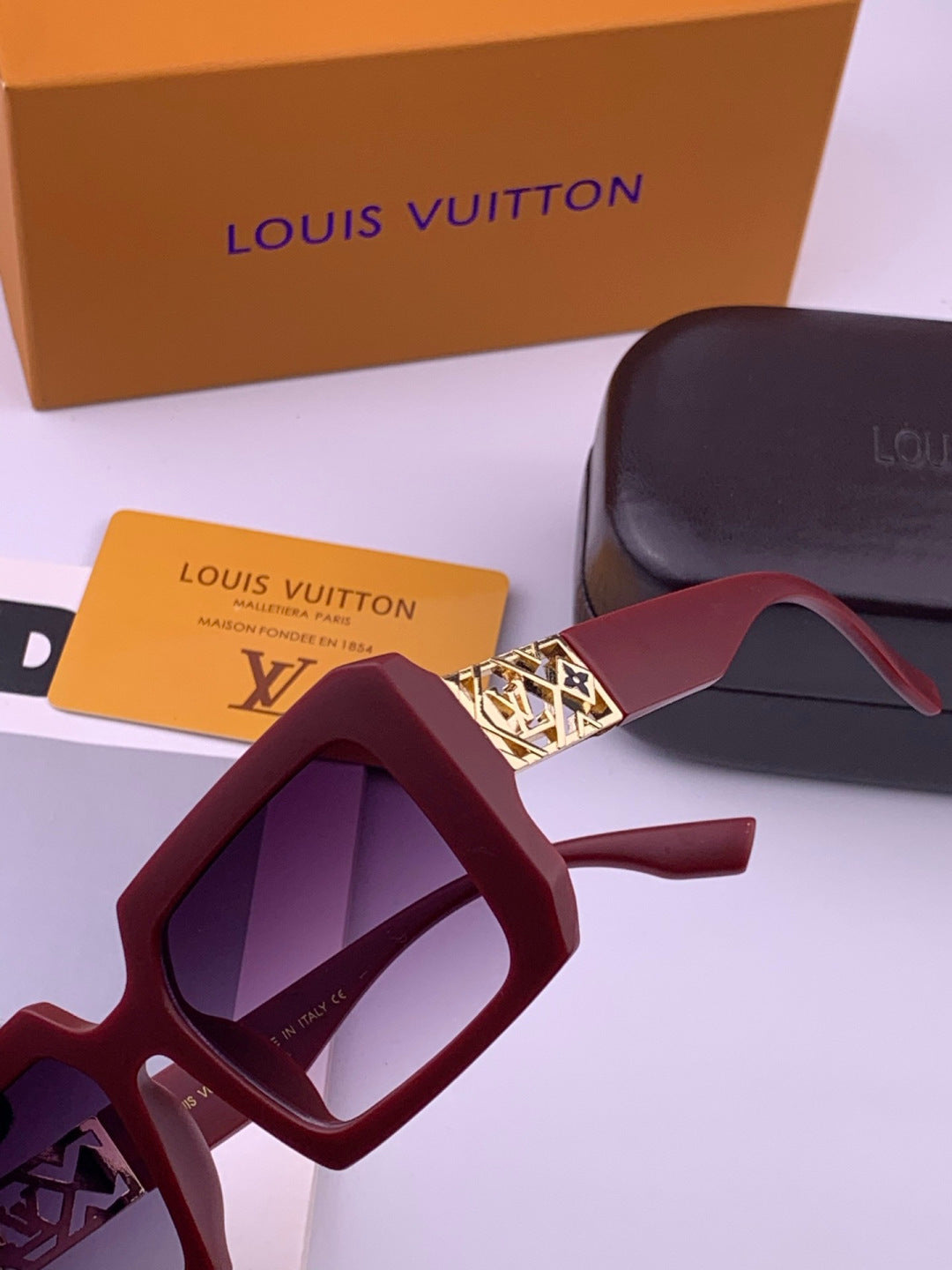 Louis Vuitton L77001 Square Brown Lens Sunglasses for Men & Women - 464813 - detail image 4