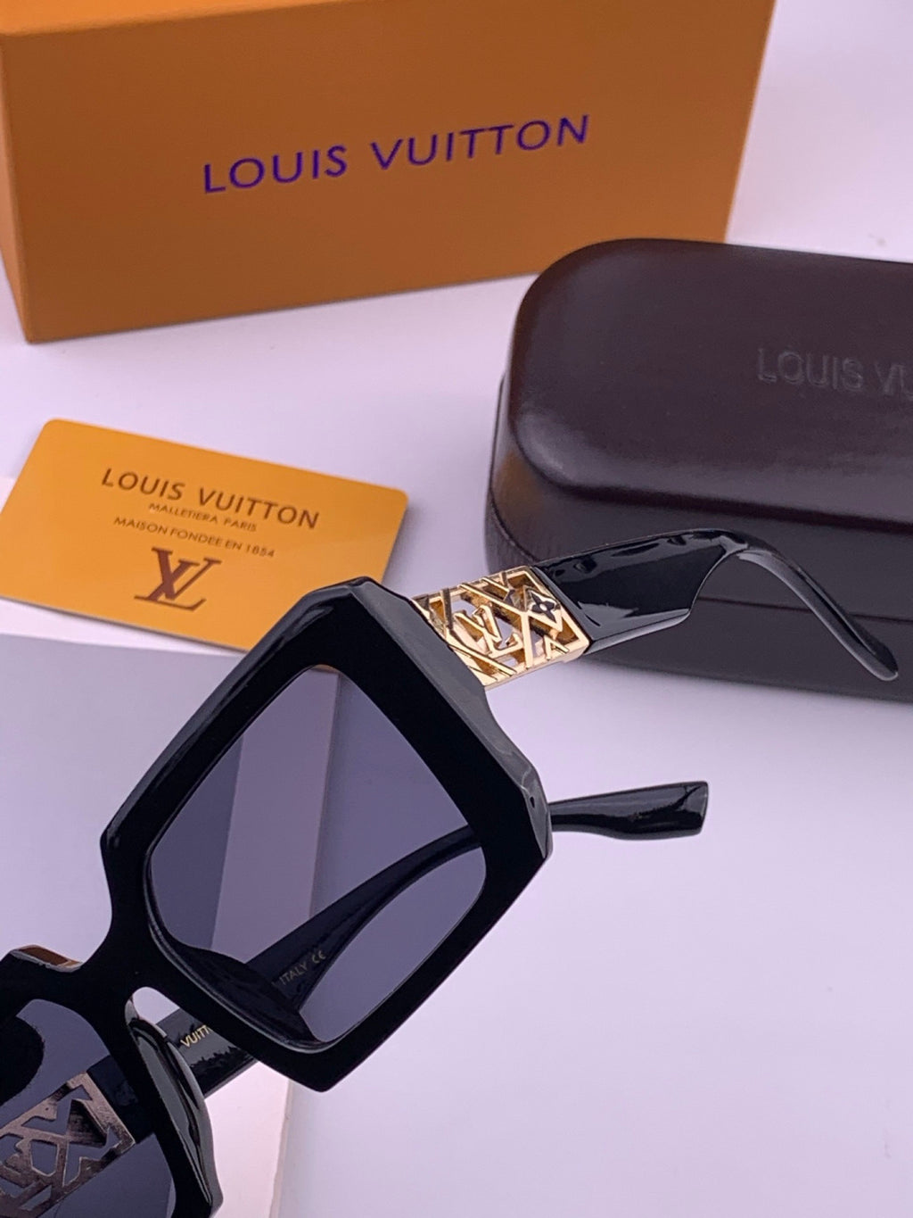 Louis Vuitton L77001 Square Brown Lens Sunglasses for Men & Women - 464814 - detail image 5