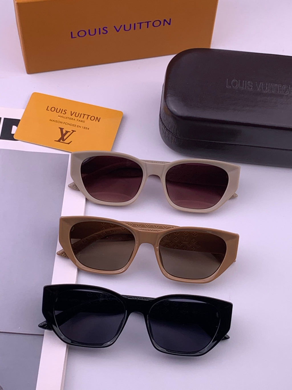 Louis Vuitton L17000 Square Black Lens Sunglasses for Men & Women - 464818 - detail image 7