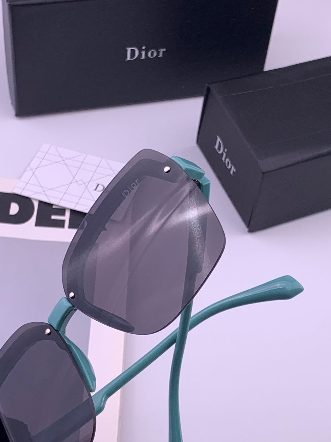 Dior D68000 Polarized Fashion Gold Lens Sunglasses for Men & Women - detail image 3