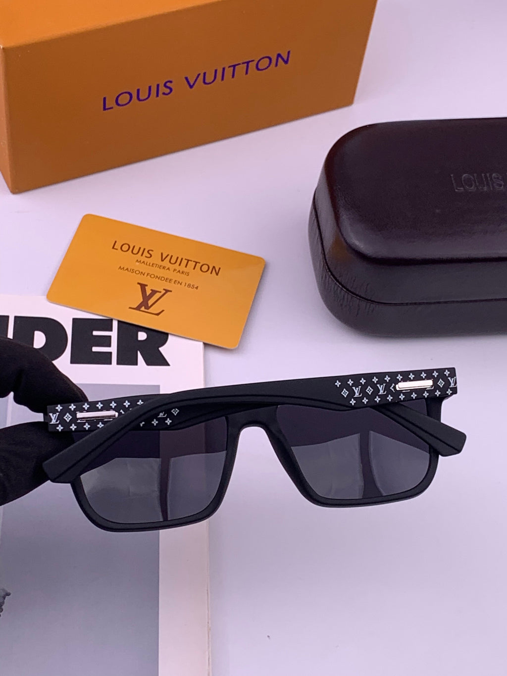 Louis Vuitton L8510 Square Brown Lens Sunglasses for Men & Women - 464790 - detail image 5