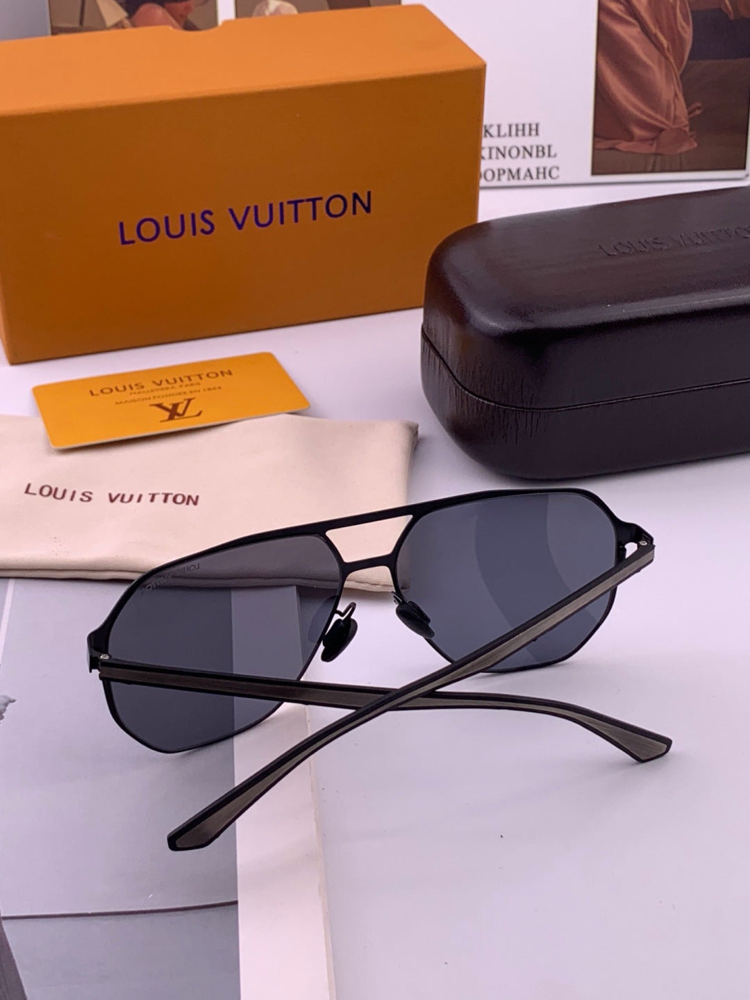 Louis Vuitton L6229 Polarized Aviator Blue Lens Sunglasses for Men - 464787 - detail image 7