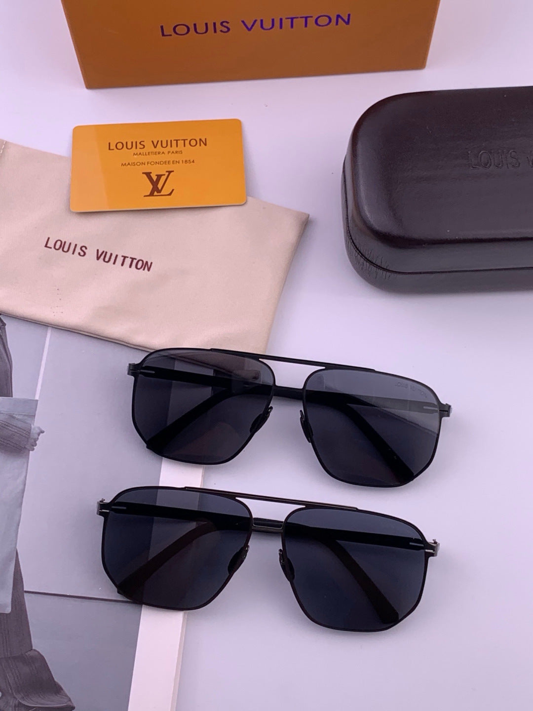 Louis Vuitton L6229 Polarized Aviator Gold Lens Sunglasses for Men - detail image 7