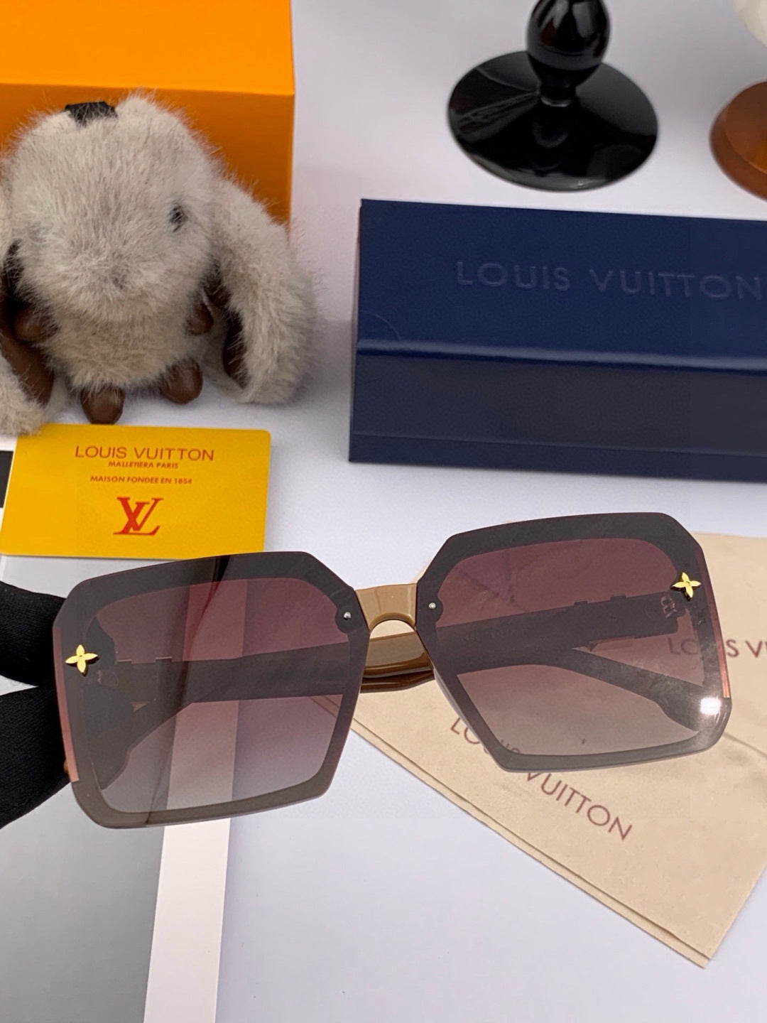 Louis Vuitton L3262 Square Red Lens Sunglasses for Men & Women - 464720