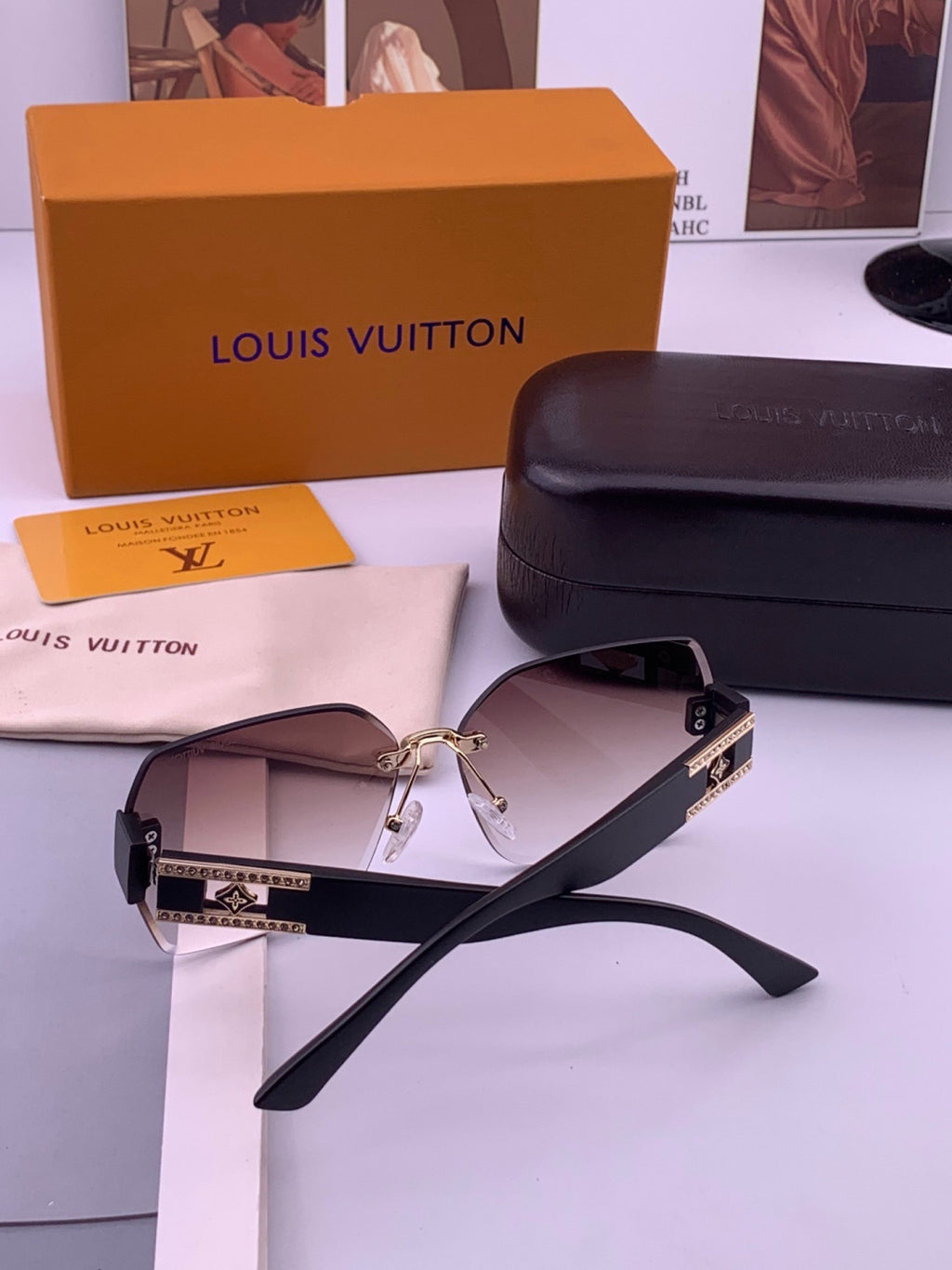 Louis Vuitton L9261 Square Black Lens Sunglasses for Men & Women - 464707 - detail image 6