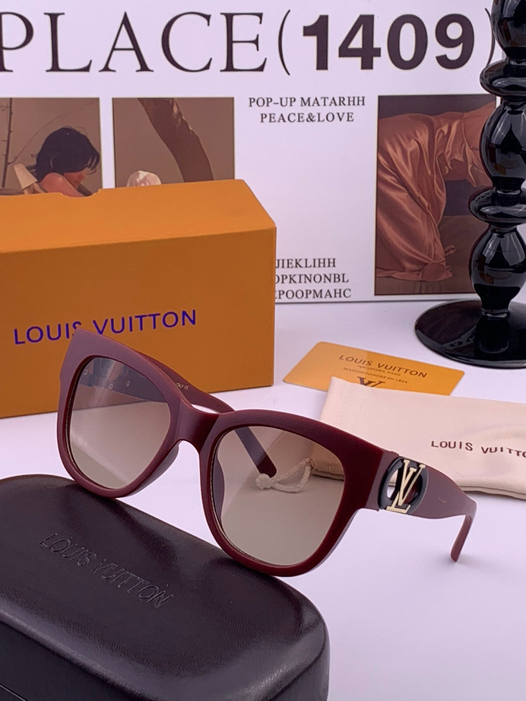 Louis Vuitton L07002 Square Black Lens Sunglasses for Women - 464710 - detail image 2