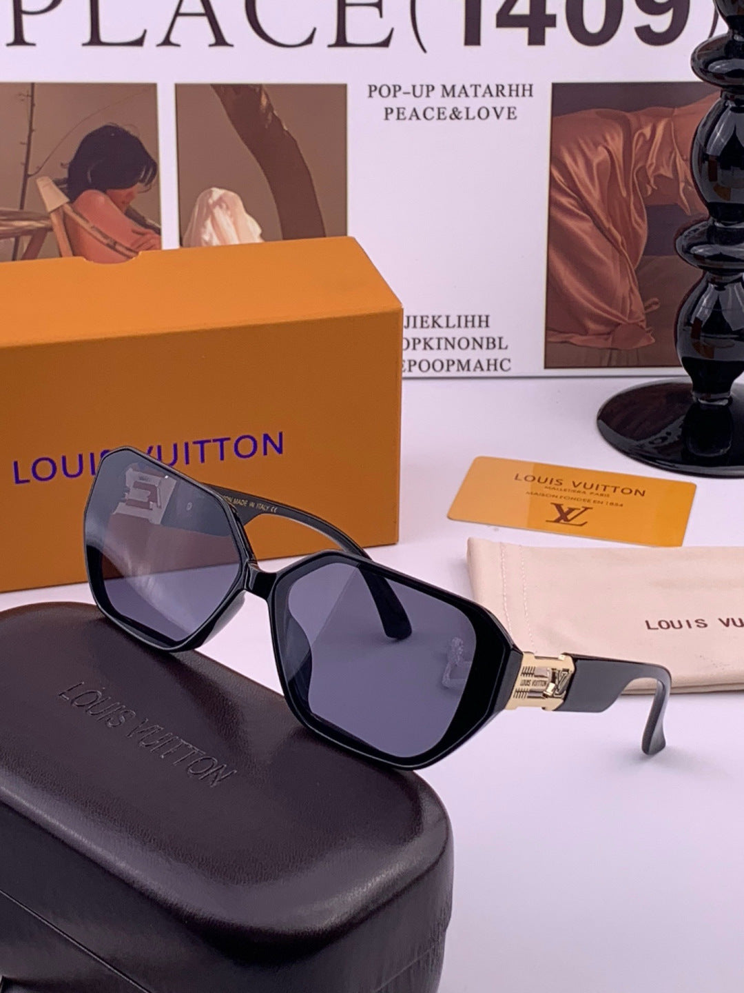 Louis Vuitton L17001 Square Black Lens Sunglasses for Women - 464712 - detail image 2