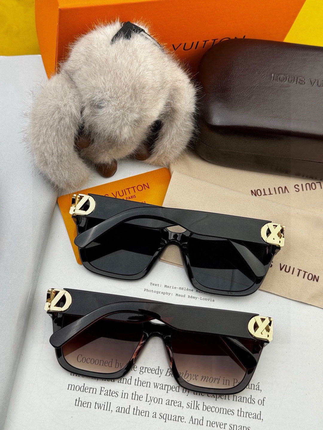 Louis Vuitton L95801 Square Brown Lens Sunglasses for Women - 464715 - detail image 4