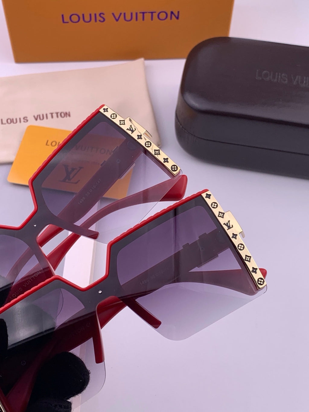 Louis Vuitton L6149 Square Black Lens Sunglasses for Men & Women - 464717 - detail image 6