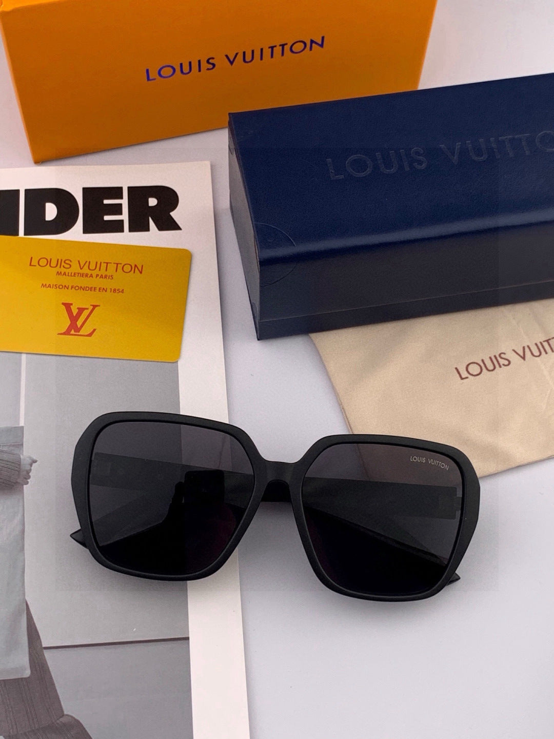 Louis Vuitton L3305 Square Red Lens Sunglasses for Men & Women - 464696 - detail image 3