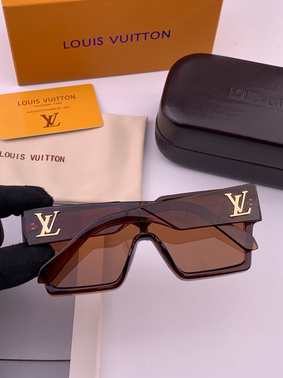 Louis Vuitton L7600 Square Black Lens Sunglasses for Women - 464700 - detail image 6