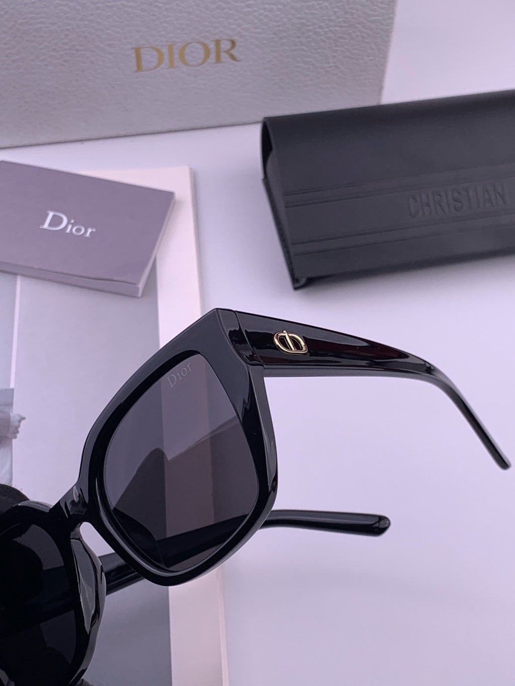 Dior CD6820 Polarized Square Black Lens Sunglasses for Women - detail image 3