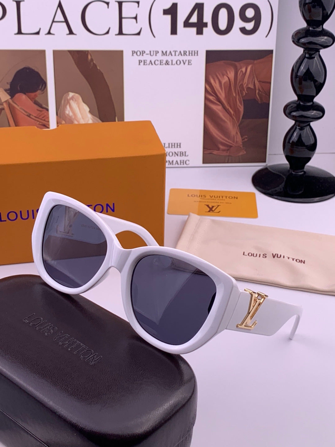 Louis Vuitton L5626 Square Pink Lens Sunglasses for Women - detail image 2