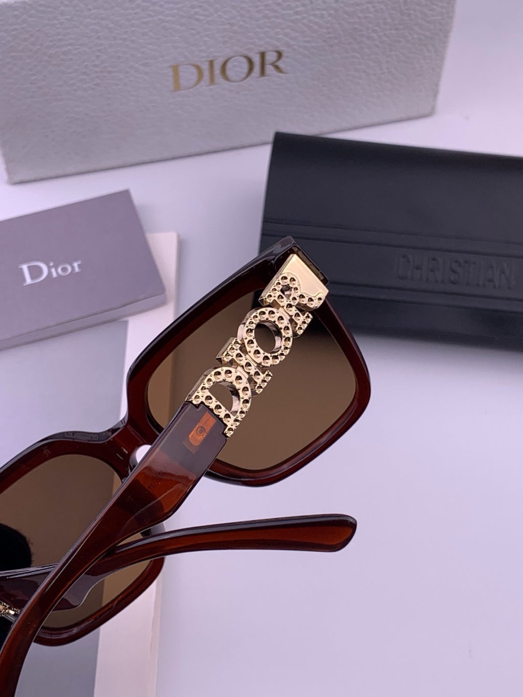 Dior D77000 Fashion Black Lens Sunglasses for Men & Women - detail image 4