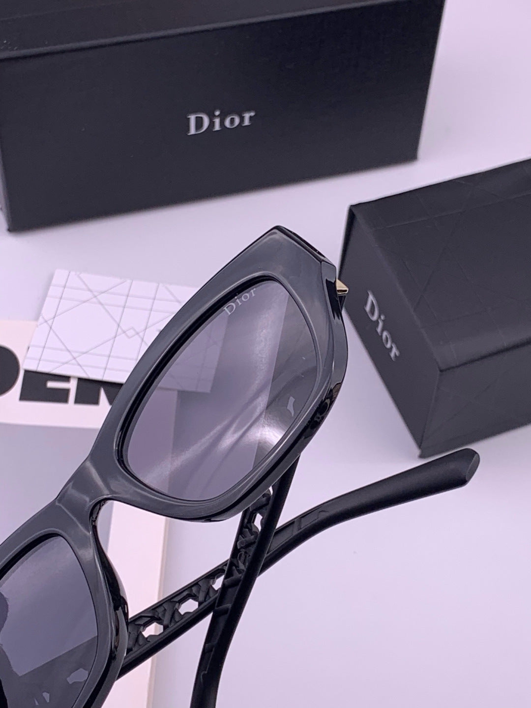 Dior D7911 Polarized Square Black Lens Sunglasses for Men & Women - detail image 5