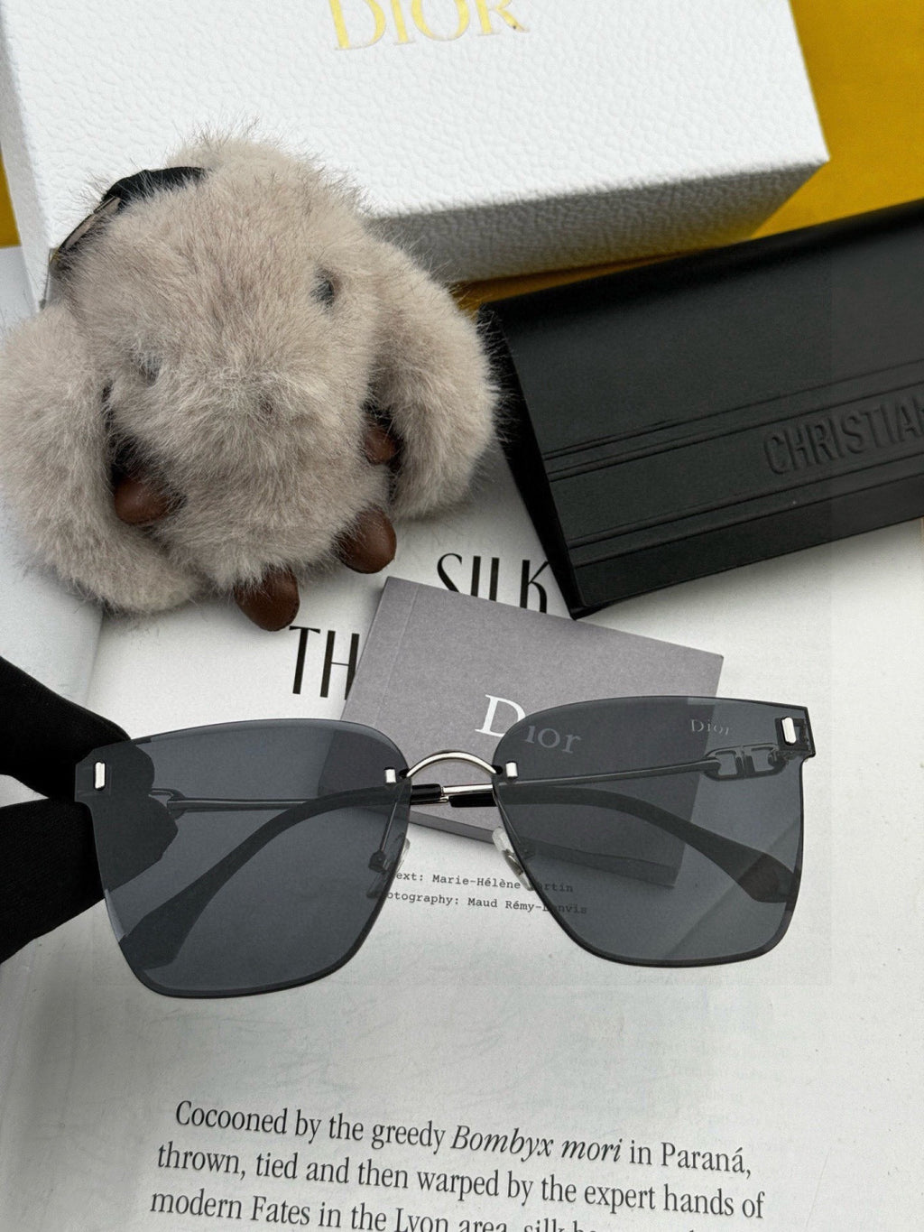 Dior CD4641 Polarized Rimless Gold Lens Sunglasses for Men & Women - detail image 2