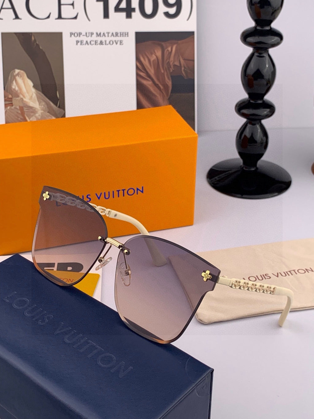 Louis Vuitton L7101 Square Gold Lens Sunglasses for Men & Women - detail image 3