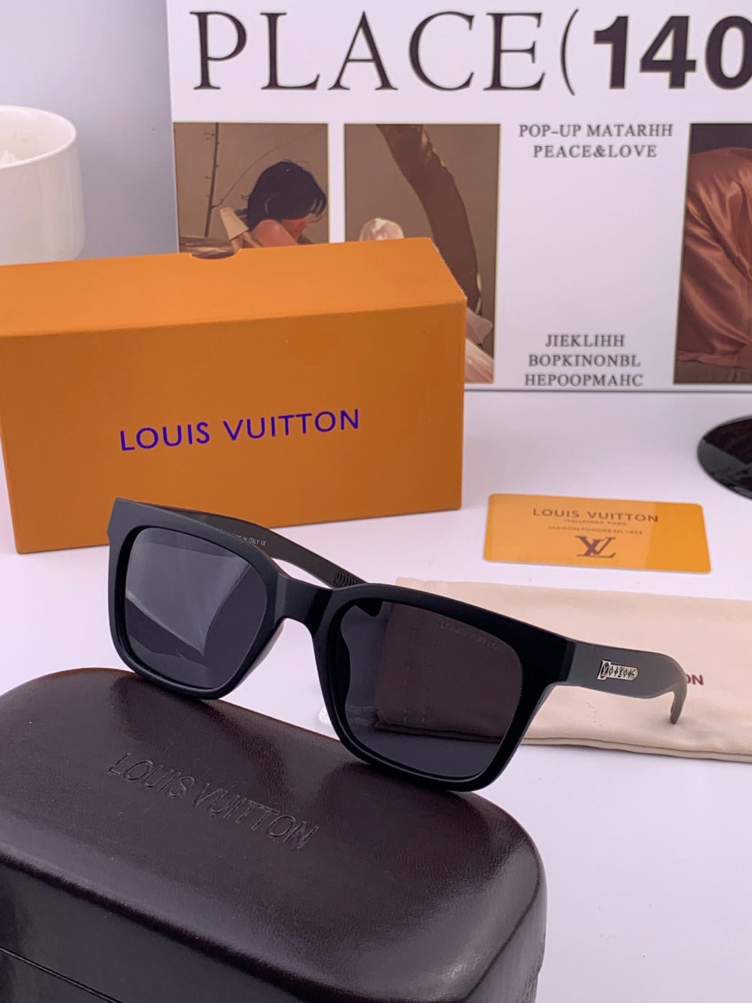 Louis Vuitton Fashion Black Lens Sunglasses for Men & Women - 493113 - detail image 5
