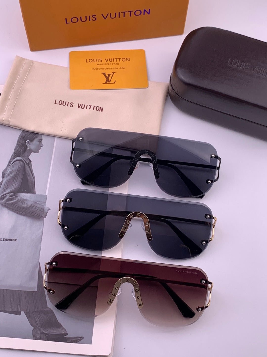 Louis Vuitton L61759 Aviator Gold Lens Sunglasses for Men & Women - detail image 6