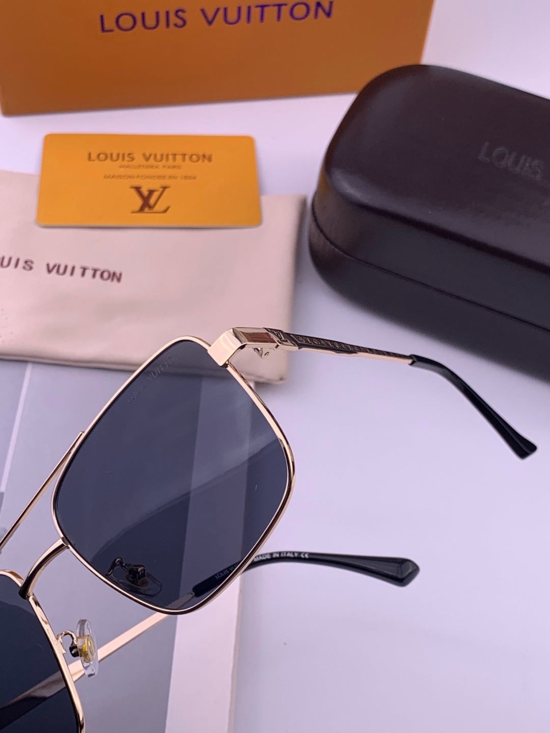 Louis Vuitton L3905 Aviator Gray Lens Sunglasses for Men & Women - 493119 - detail image 5