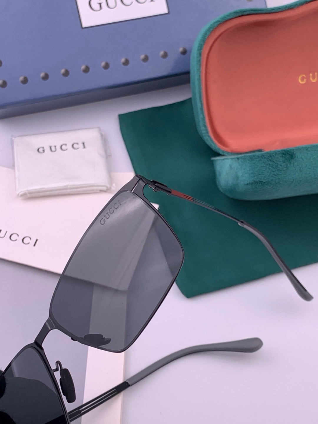 Gucci G2882 Fashion Pink Lens Sunglasses for Men & Women - detail image 3