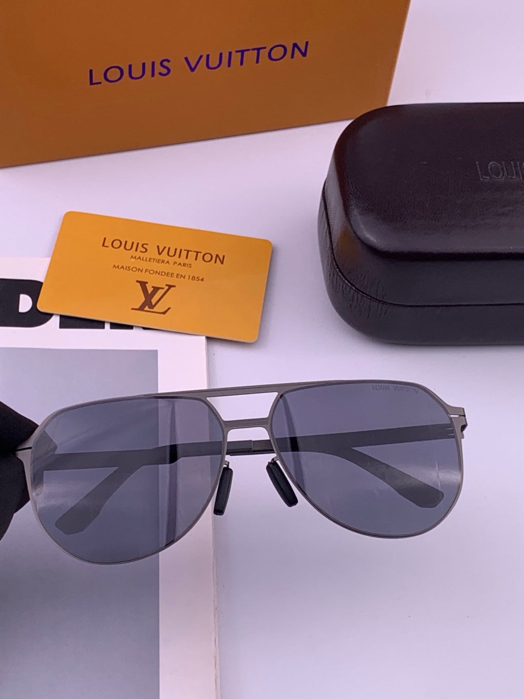 Louis Vuitton L712 Fashion Brown Lens Sunglasses for Men & Women - 493106