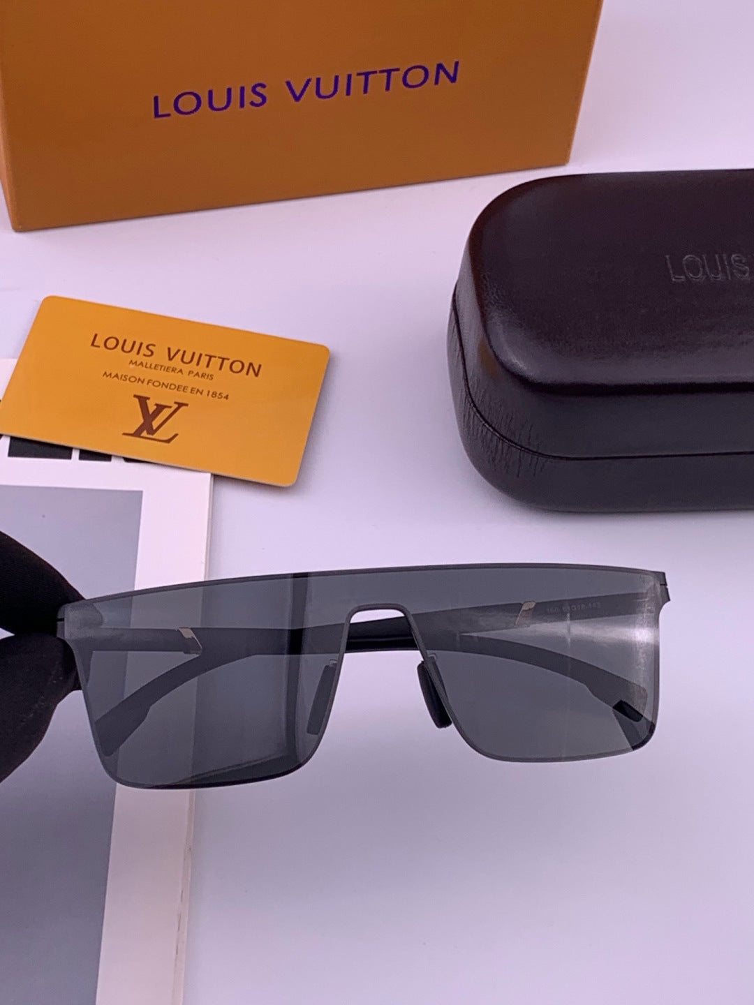 Louis Vuitton L016 Fashion Brown Lens Sunglasses for Men & Women