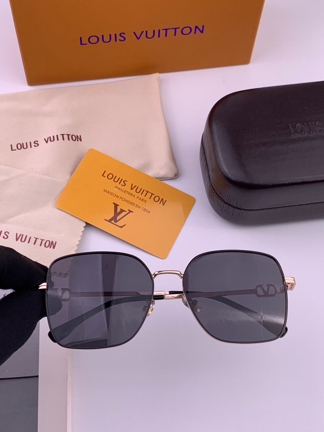 Louis Vuitton L8191 Polarized Aviator Gold Lens Sunglasses for Men & Women