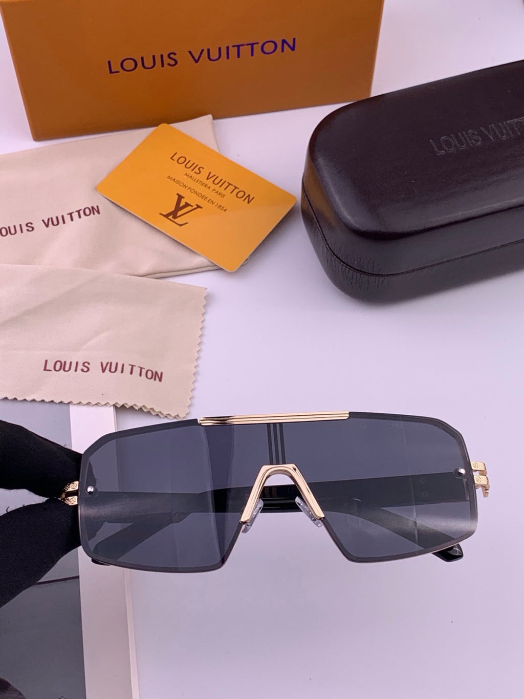 Louis Vuitton L71757 Aviator Blue Lens Sunglasses for Men & Women