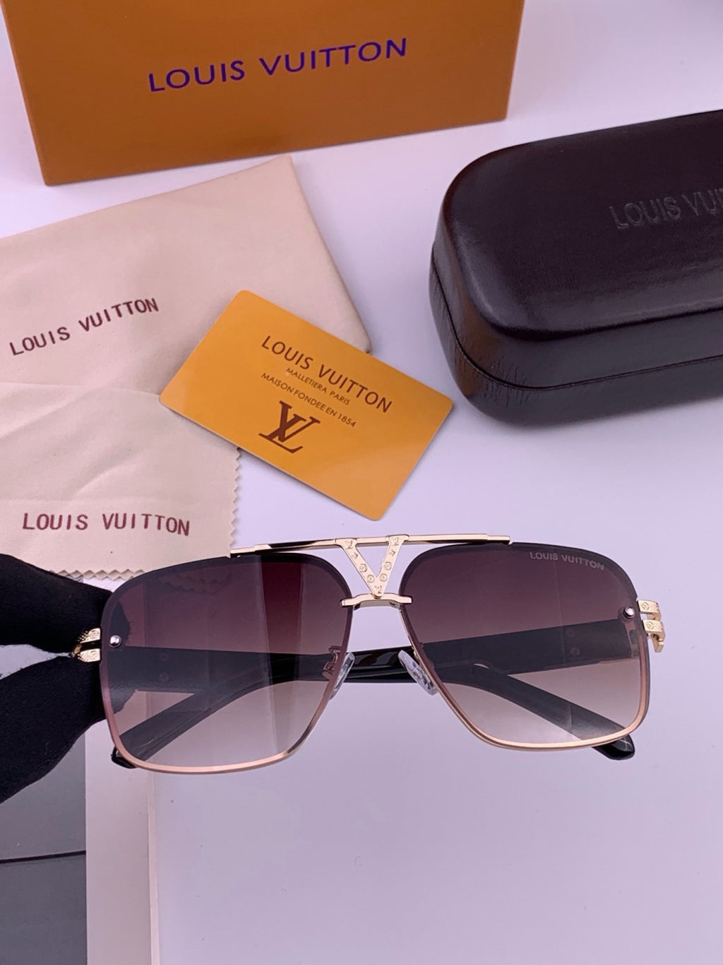 Louis Vuitton L91756 Aviator Black Lens Sunglasses for Men & Women - 486237 - detail image 2