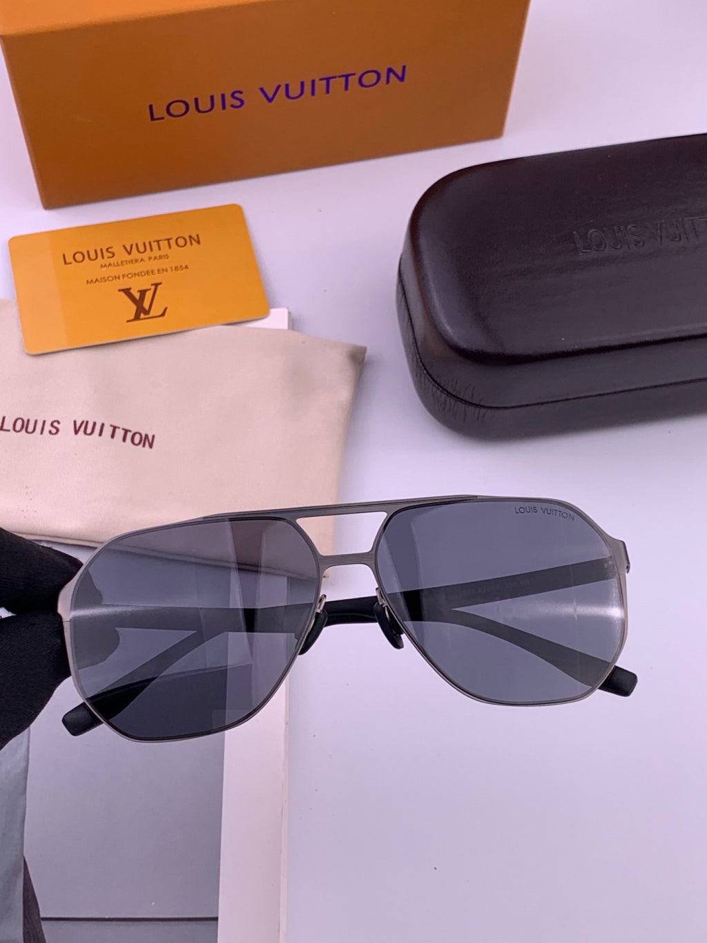 Louis Vuitton L3252 Polarized Aviator Orange Lens Sunglasses for Men