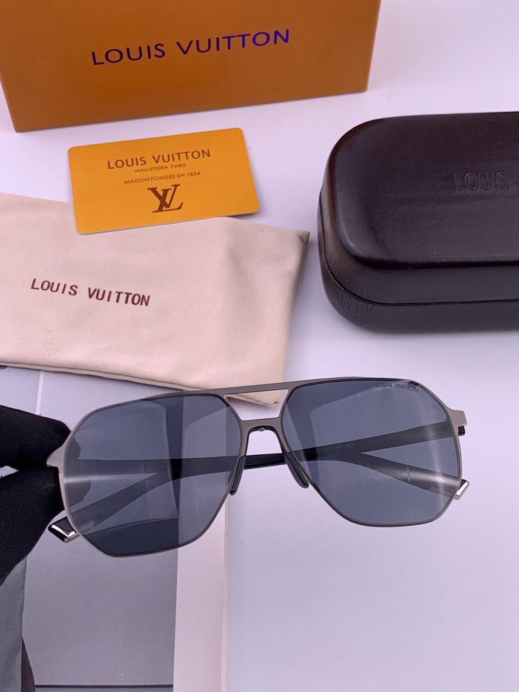 Louis Vuitton L3250 Polarized Aviator Orange Lens Sunglasses for Men