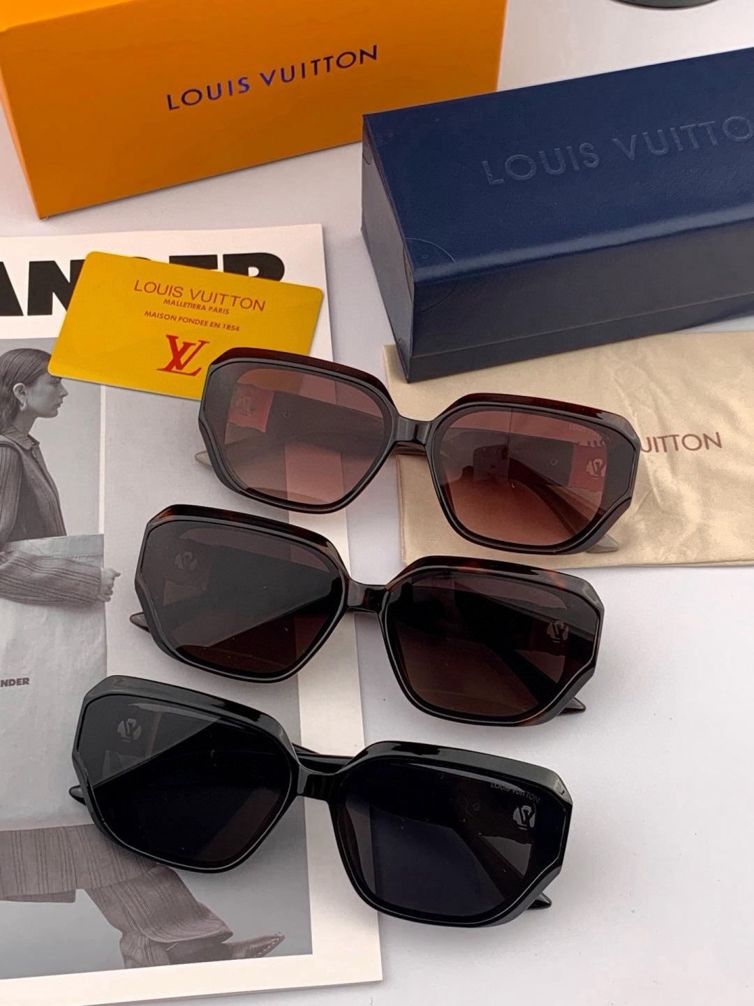 Louis Vuitton L8551 Square Pink Lens Sunglasses for Men & Women - detail image 4