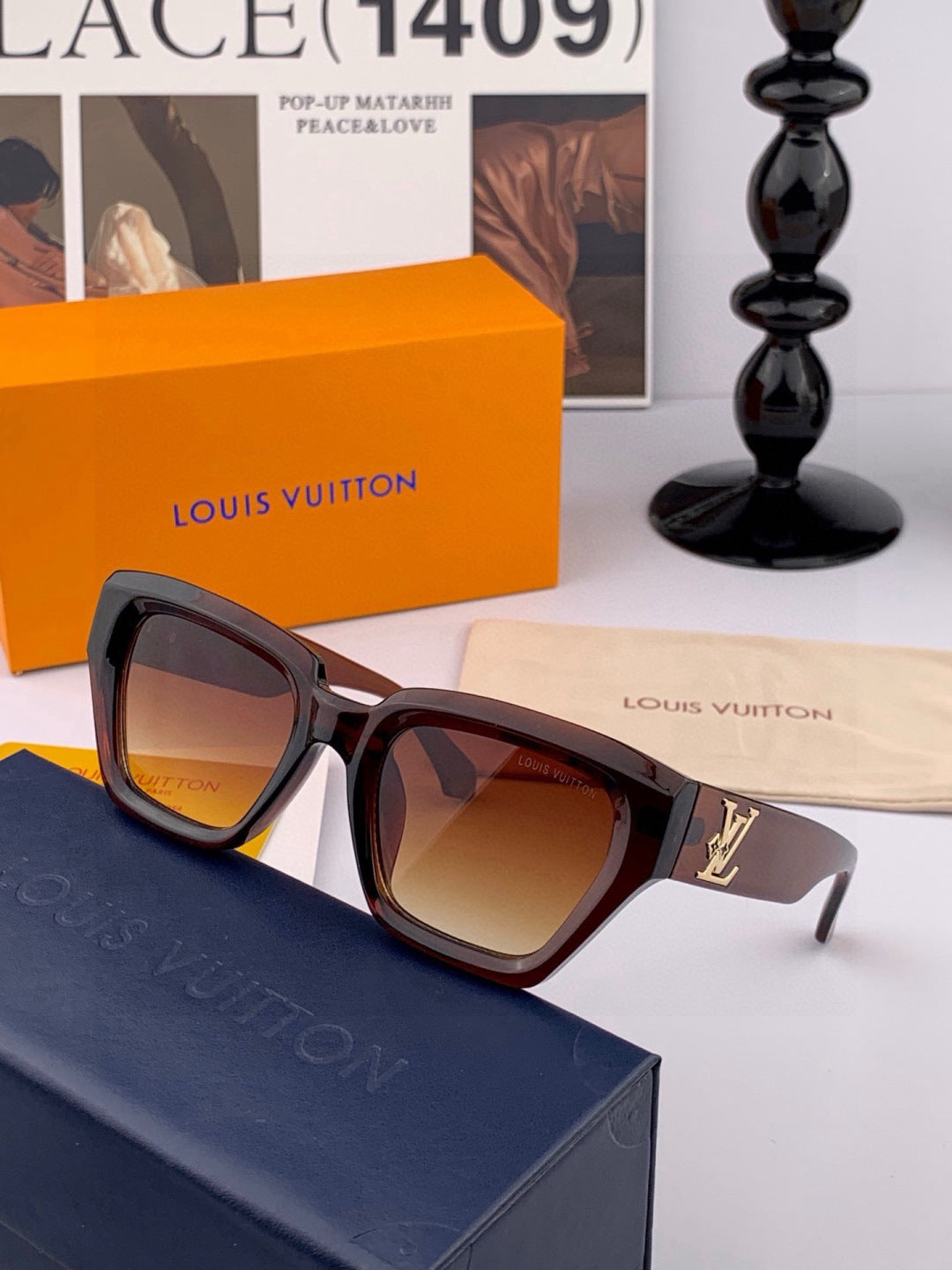 Louis Vuitton L26900 Square Black Lens Sunglasses for Women - 486132
