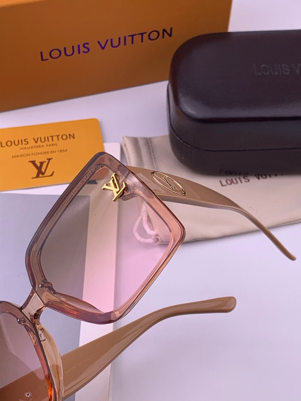 Louis Vuitton L8270 Square Black Lens Sunglasses for Men & Women - detail image 3