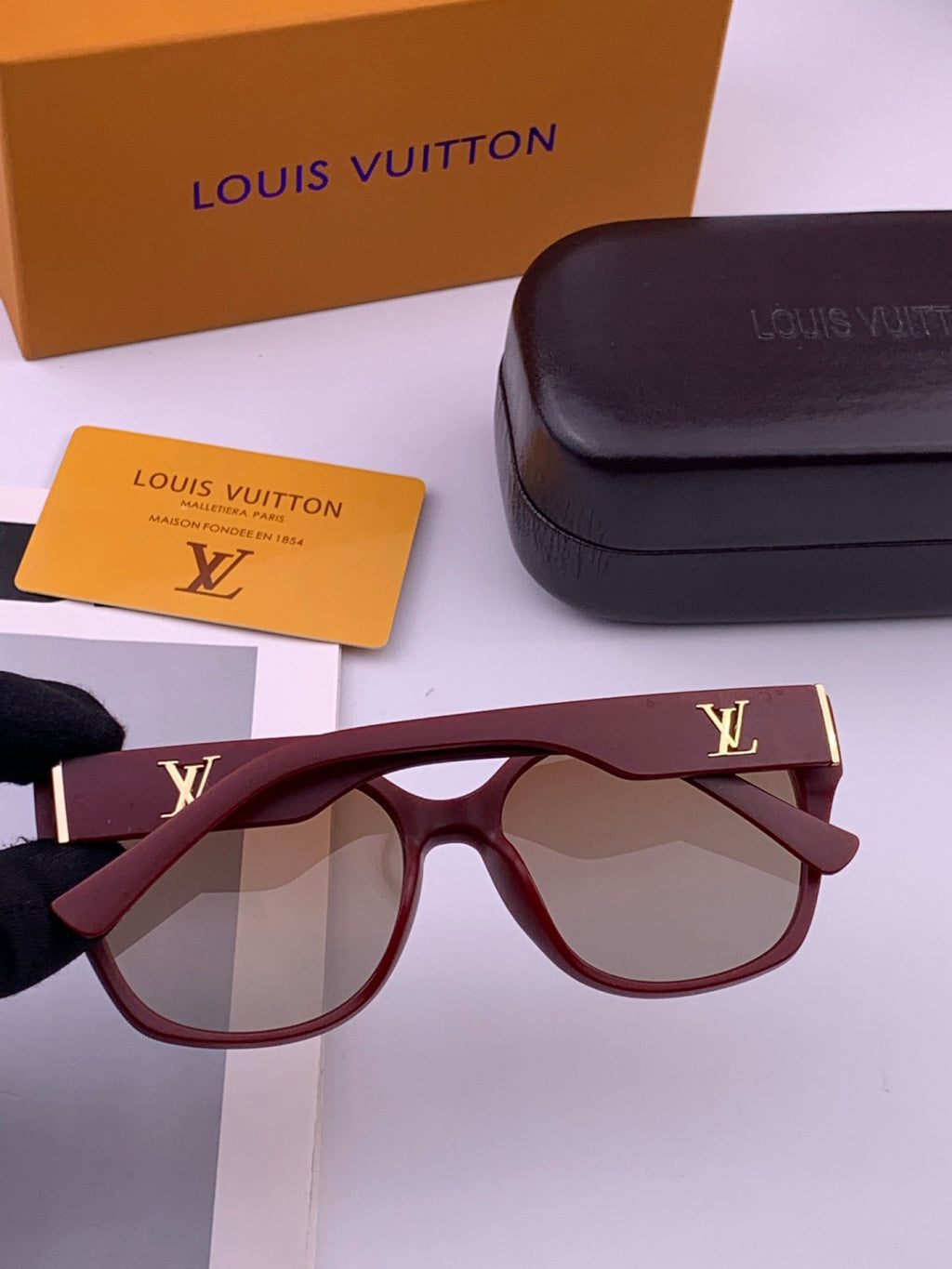 Louis Vuitton L27001 Square Black Lens Sunglasses for Men & Women - detail image 6