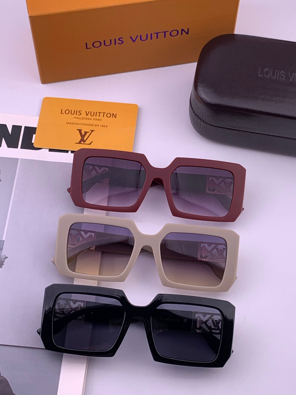 Louis Vuitton L77001 Square Brown Lens Sunglasses for Men & Women - 486116 - detail image 7