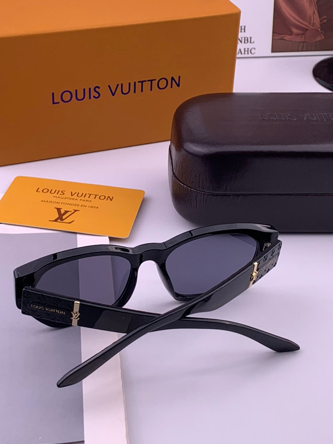 Louis Vuitton L17000 Square Black Lens Sunglasses for Men & Women - detail image 5
