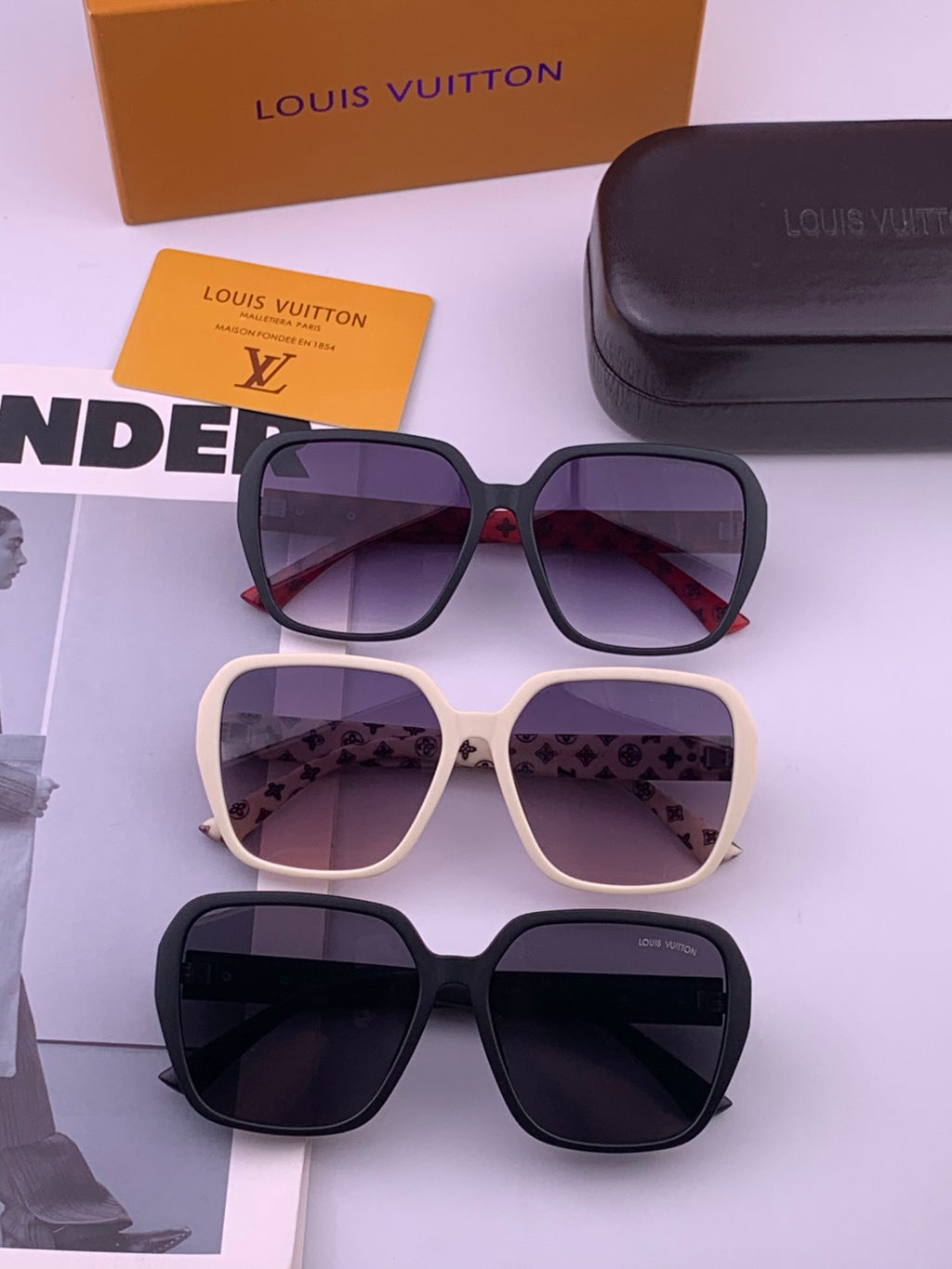 Louis Vuitton L3305 Square Black Lens Sunglasses for Men & Women - detail image 8