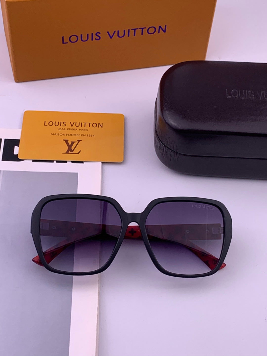 Louis Vuitton L3305 Square Gold Lens Sunglasses for Men & Women - 486124 - detail image 7