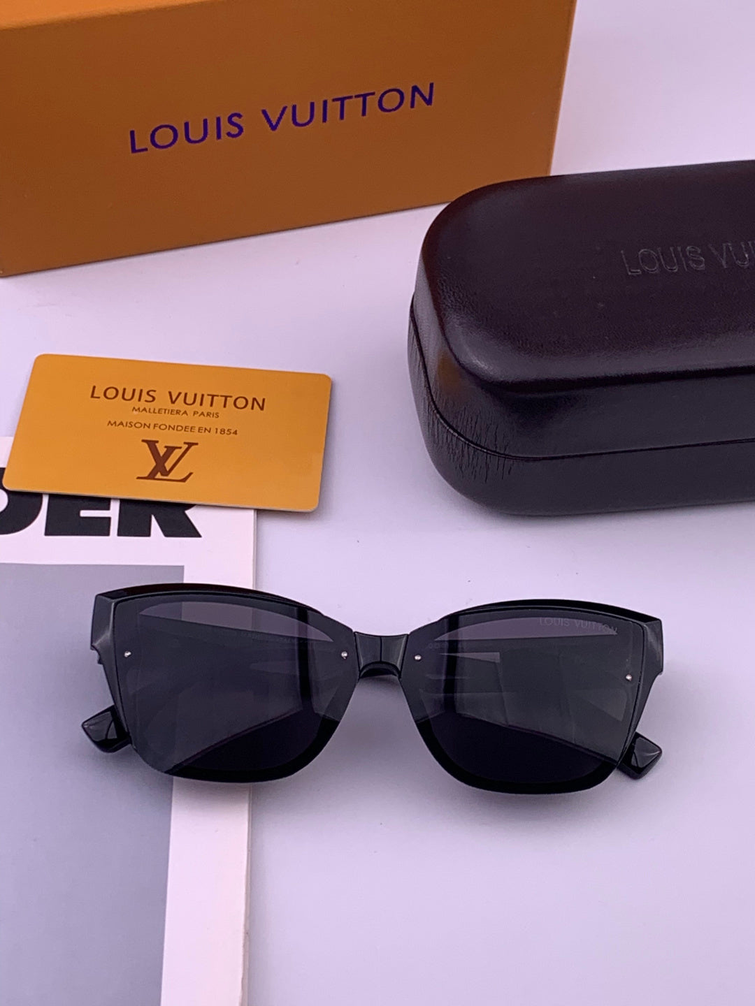Louis Vuitton L7310 Square Gold Lens Sunglasses for Men & Women - detail image 7