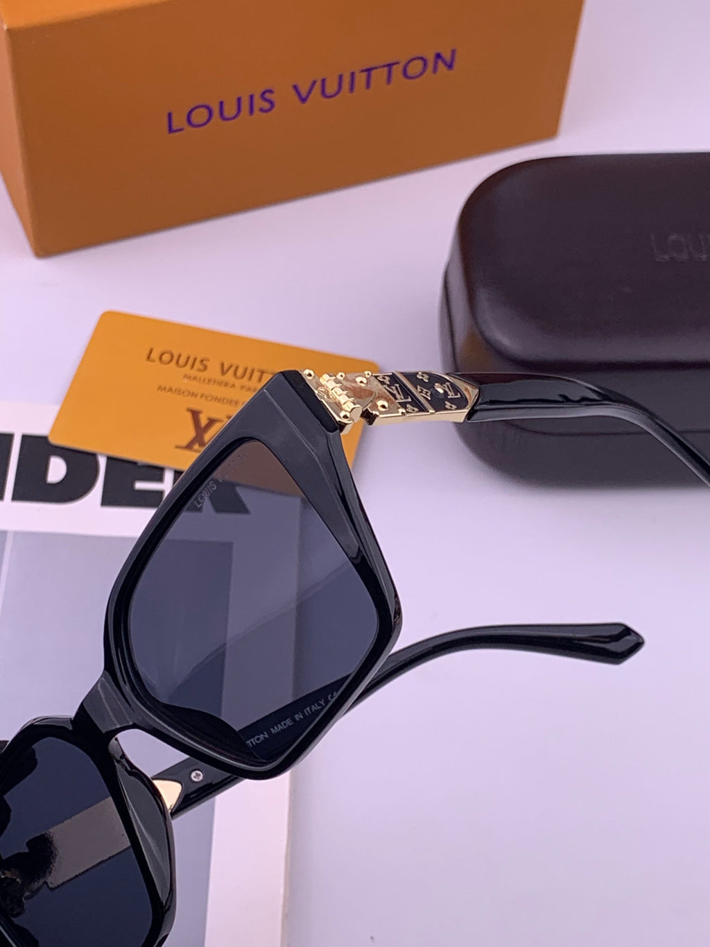 Louis Vuitton L36900 Square Black Lens Sunglasses for Men & Women - detail image 3