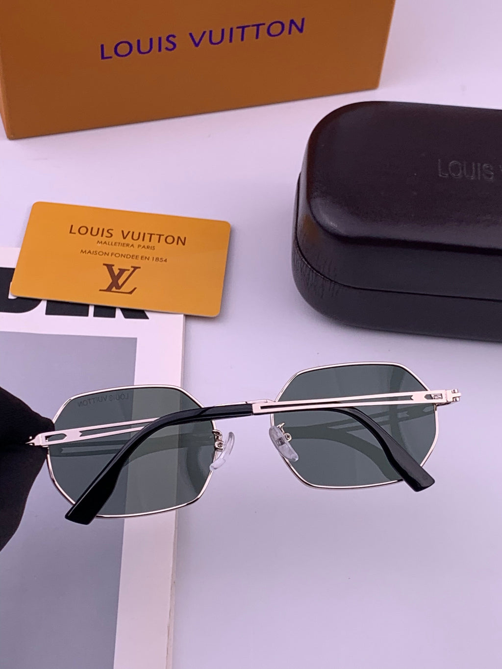 Louis Vuitton L6339 Polarized Aviator Gold Lens Sunglasses for Men & - 486106 - detail image 6