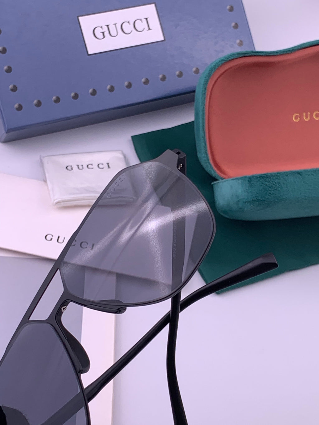 Gucci G3807 Polarized Aviator Gold Lens Sunglasses for Men - detail image 4