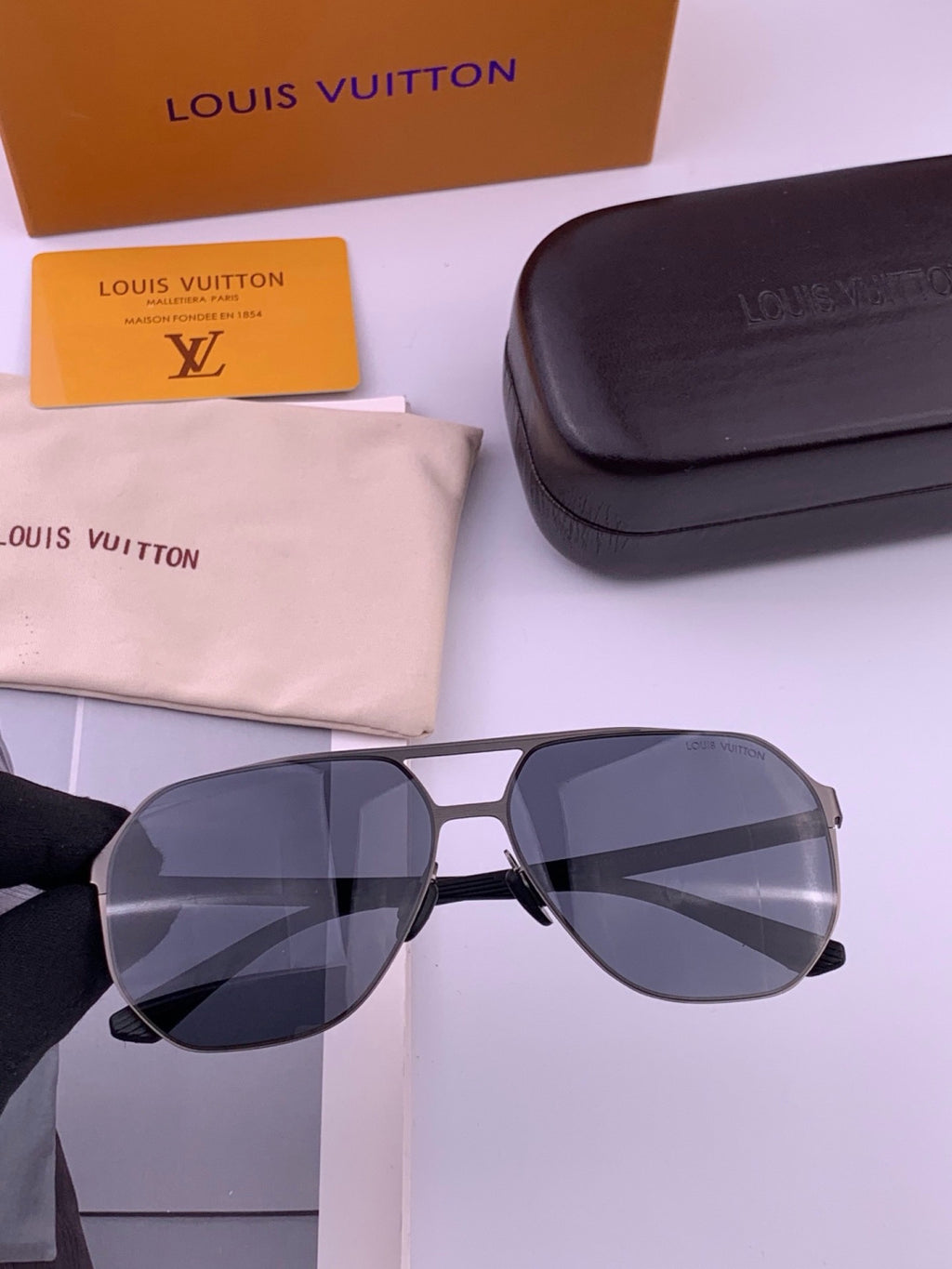 Louis Vuitton L6229 Polarized Aviator Blue Lens Sunglasses for Men