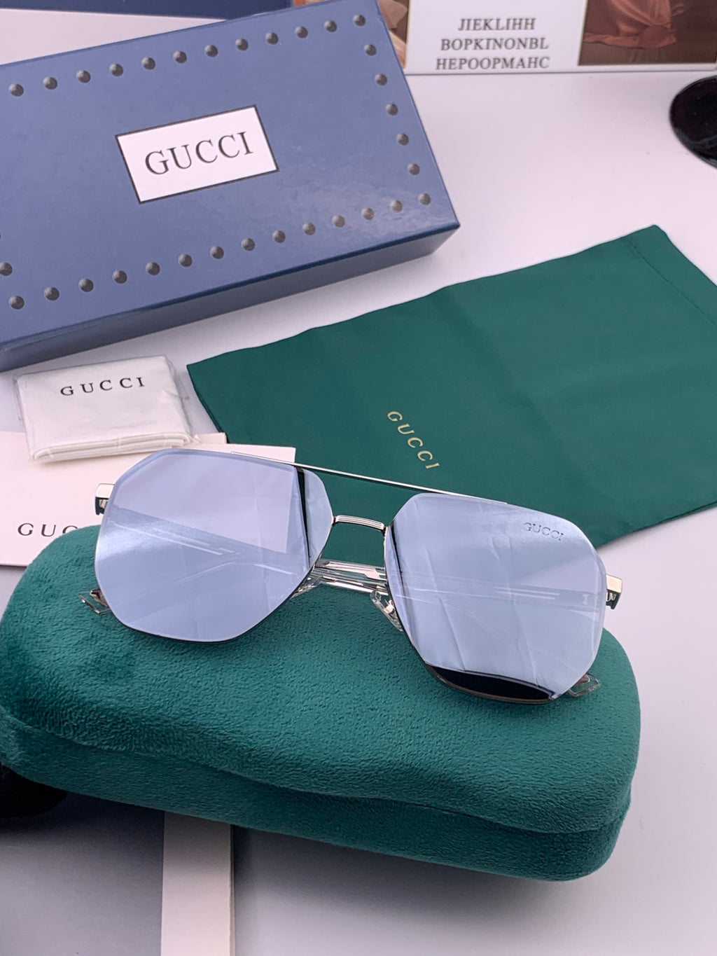 Gucci G01804 Polarized Aviator Gold Lens Sunglasses for Men - detail image 7