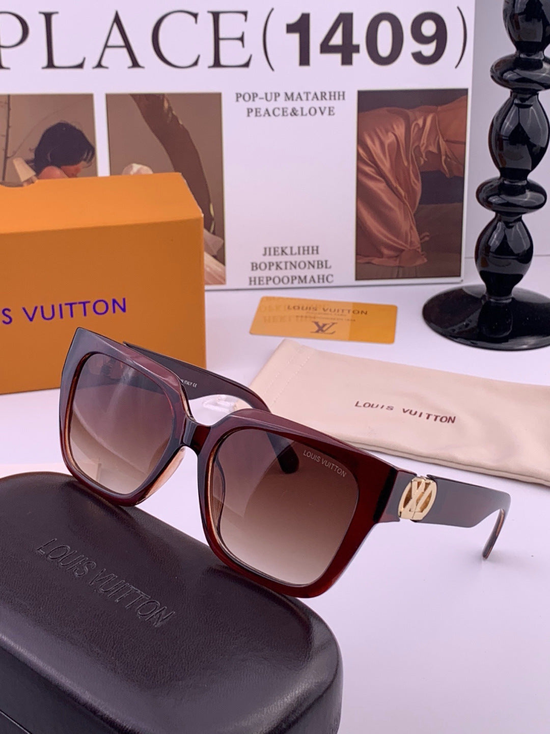 Louis Vuitton L95801 Square Gold Lens Sunglasses for Women - detail image 3