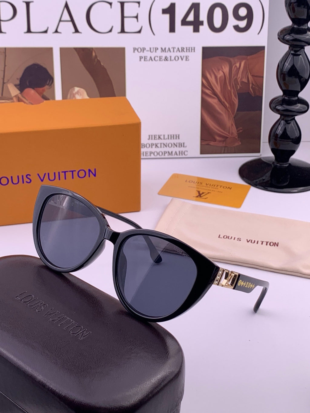 Louis Vuitton L26900 Square Black Lens Sunglasses for Women - 486196 - detail image 3