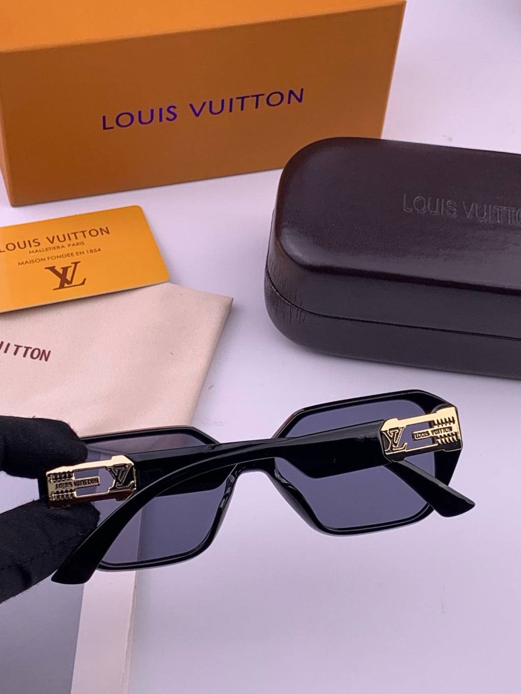 Louis Vuitton L17001 Square Black Lens Sunglasses for Women - detail image 5